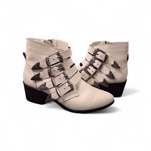 💋Steve Madden Cream Multi-Buckle Ankle Boots💋